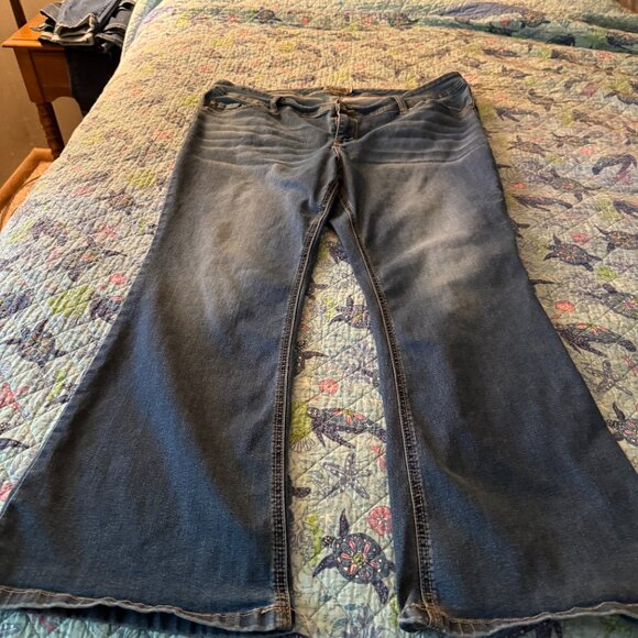 TORRID Luxe Slim Boot Jeans - Picture 2 of 7